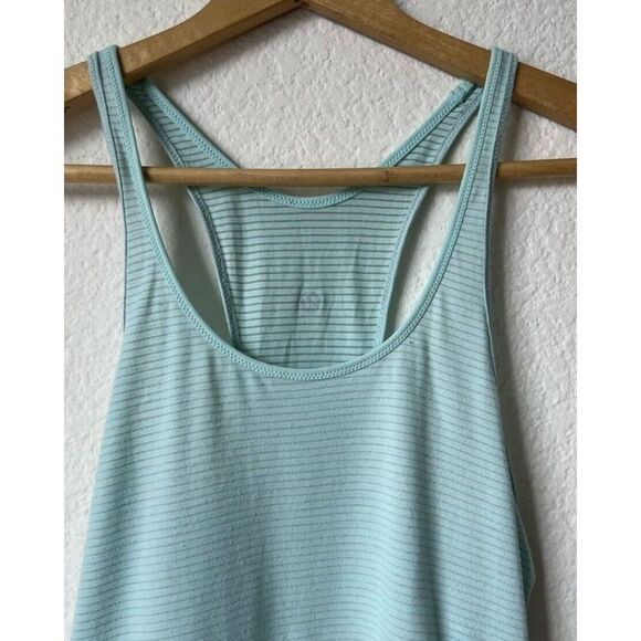 Lululemon Womens Size 6 Teal Cool Racerback Yoga Workout Tank Top - Picture 2 of 5